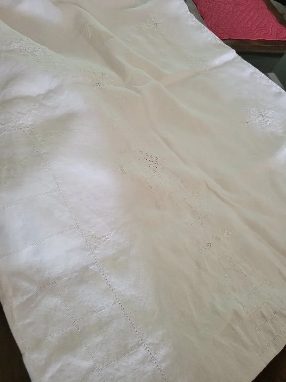 Vintage Off-White Embroidered tablecloth